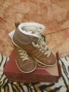 Кроссовки на меху новые экокожа греция