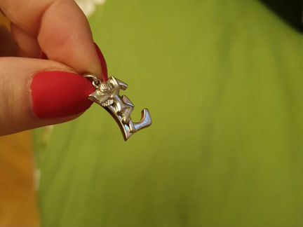 Кулон серебряный буква 