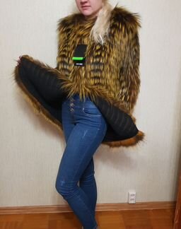 Жилет из крашенной лисы, новый