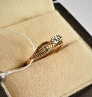 Золотое кольцо с бриллиантами