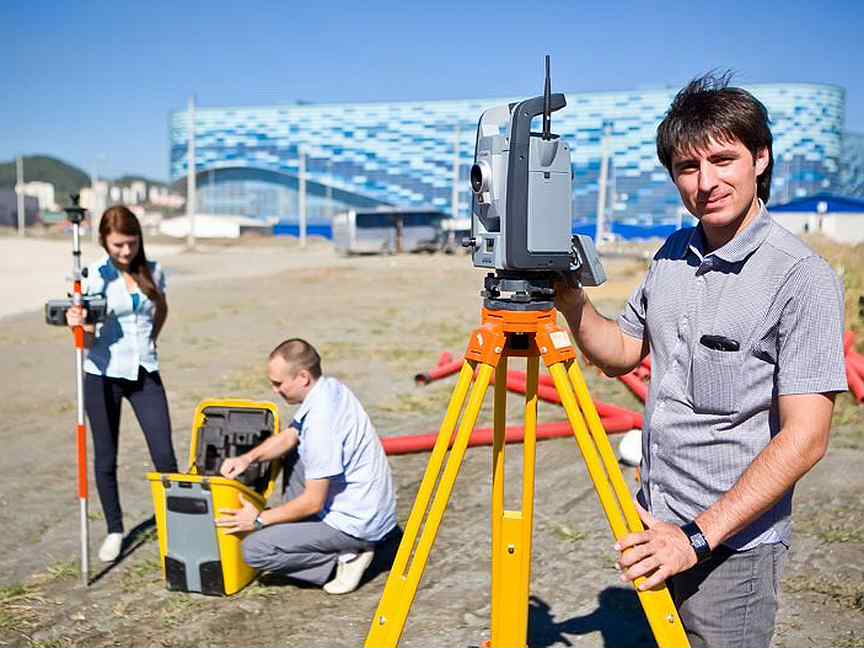 Землеустройство это. Землеустройство и кадастры. Кадастровый инженер. Инженер геодезист. Геодезия специальность.