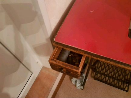 Продаю швейную машину zinger