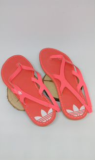 Сандалии adidas новые