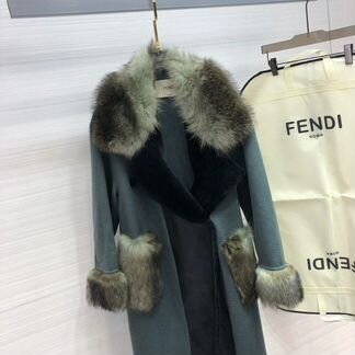 Пальто кожаное Fendi
