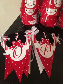 Колпачки и гирлянда 