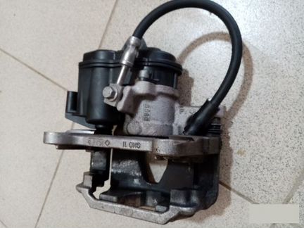 Суппорт тормозной задний левый Audi Q7 4M 2015