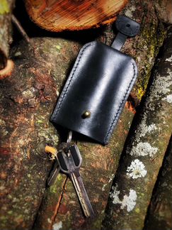 Ключница из кожи ручной работы