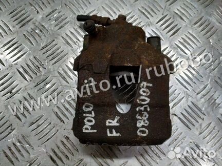 Суппорт передний правый Vw Polo 5 HB CGG 2010