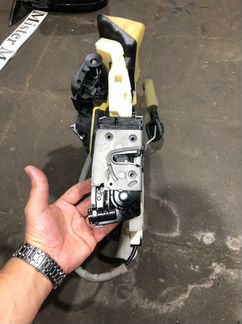 Замок Keyless Go передний левый Mercedes-Benz